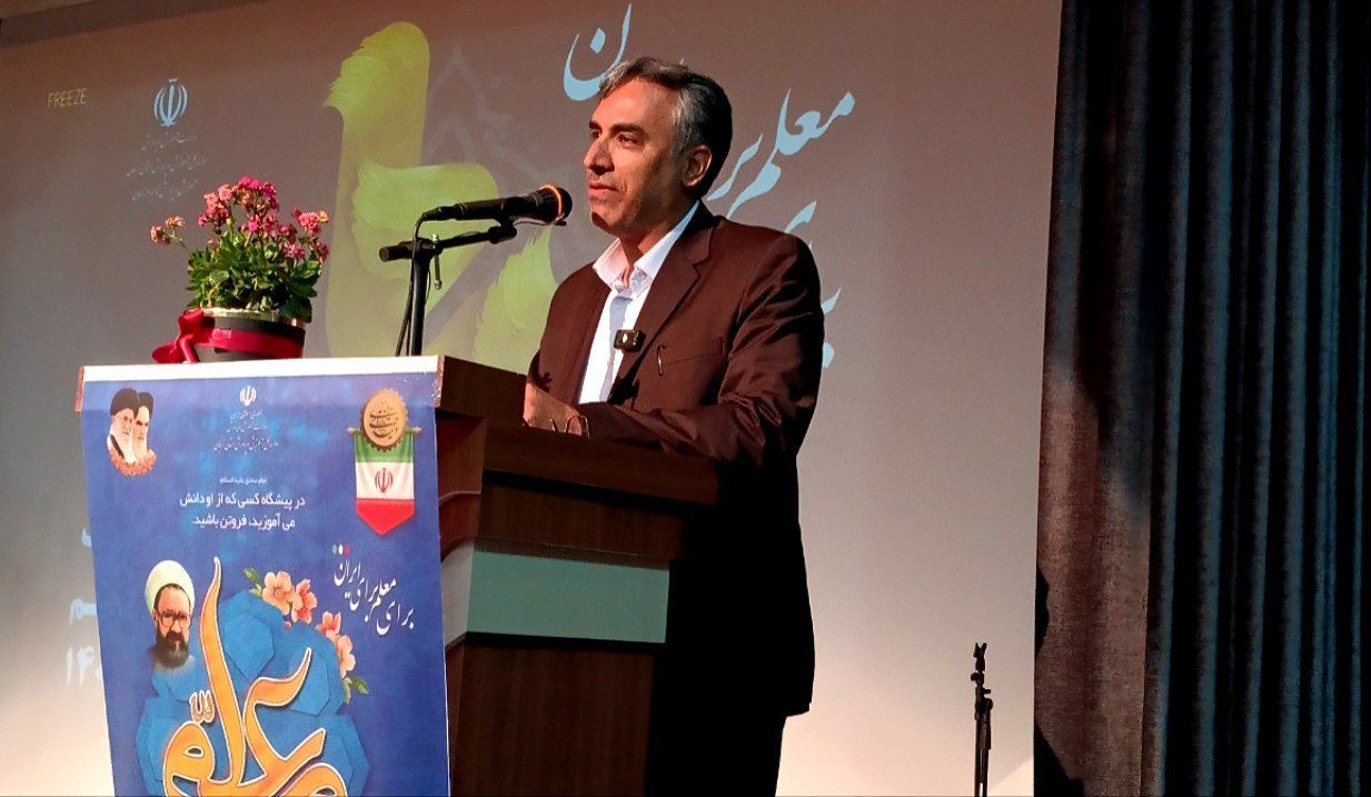 معلمان معماران تمدن‌سازی هستند