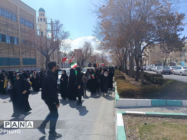 برگزاری بیعت مردم شهرکرد با فرمانده کل قوا