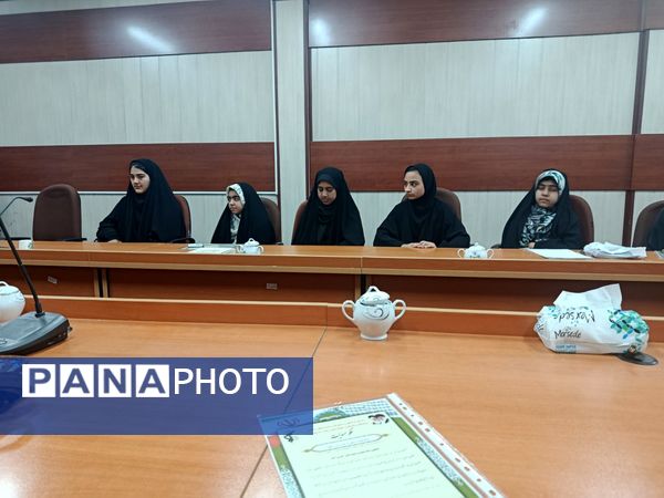 نشست هم‌اندیشی فرماندهان واحد های مدارس  شهرستان خلیل آباد