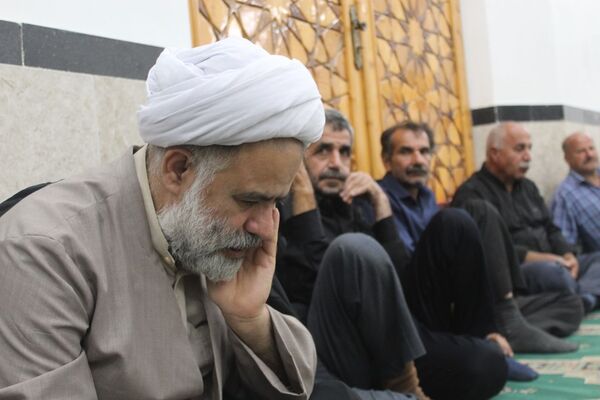 سوگواره عاشورایی احلی من العسل در گلوگاه 