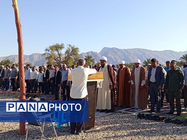 عید سعید فطر در جوار شهدای گمنام بخش احمدی 