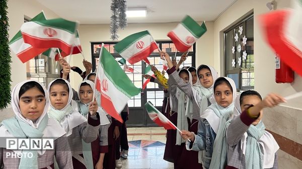 نهال‌ها در دبستان چلیچه به یاد شهدای مدرسه میناب می‌رویند