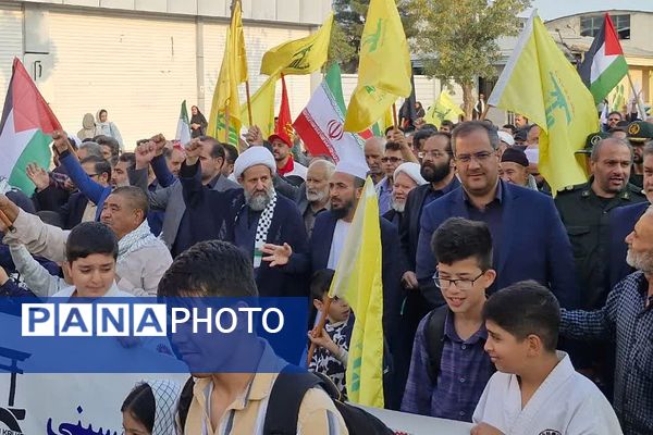 خروش مردم قرچک در پی شهادت دبیرکل حزب‌الله لبنان