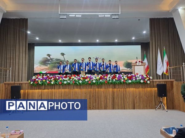 دیدار صمیمی وزیر آموزش‌وپرورش با فرهنگیان استان خوزستان