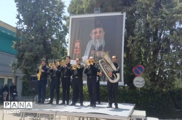 روایتی از مهر و ایثار با استقبال از خانواده شهدای میناب