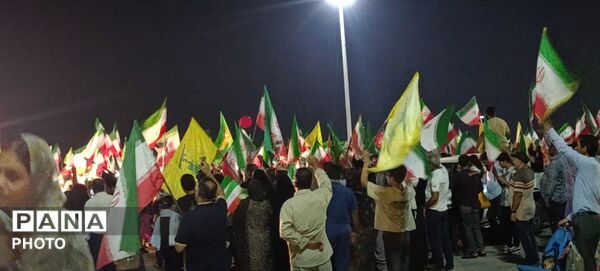 برگزاری تجمع شبانه شهروندان در بندرعباس