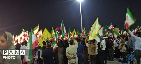 برگزاری تجمع شبانه شهروندان در بندرعباس