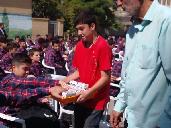 برگزاری جشن جوانه‌ها در دبیرستان حر بن ریاحی