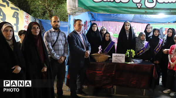 حضور پرشور دانش‌آموزان دبیرستان شهدای مظفر در نود و نهمین موج اجتماع مردمی پاکدشت