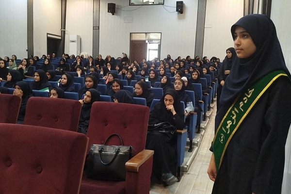افتتاحیه طرح مصباح الهدی و جشن میلاد حضرت زینب(س) دبیرستان ریحانه النبی باقرشهر 