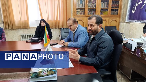 نشست دانش‌آموز خبرنگاران پانا کهگیلیویه و بویراحمد با معاونت پرورشی به‌مناسبت اعتکاف دانش‌آموزی