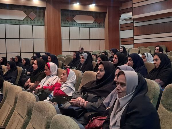 برگزاری مراسم هفته سلامت با حضور دانش آموزان
در اسلامشهر 