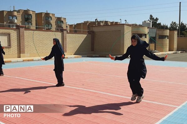 مسابقات ورزشی جام مهر در دبیرستان شهدای فراجا 