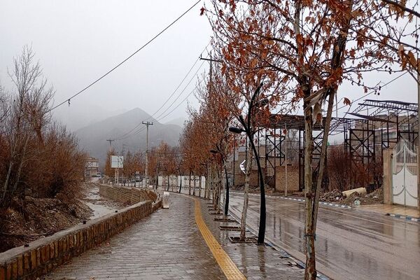 طنین ترانه باران زمستانی در آسمان شهر بار نیشابور 