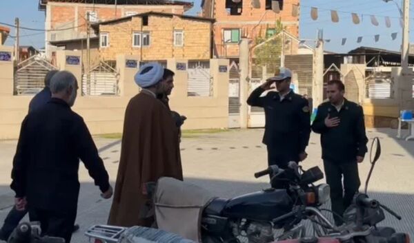 شکوه بندگی در نماز عید فطر گلوگاه