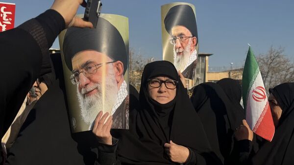 اتحاد و همدلی برای ایرانی مقتدر