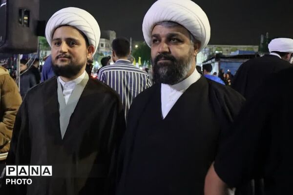تجمع مردم غیور باقرشهر در شب ولادت امام امام رضا (ع)