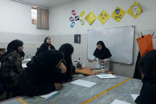  کارگاه‌های علمی و پژوهشی در مدرسه شهید همت شهرستان ملارد 