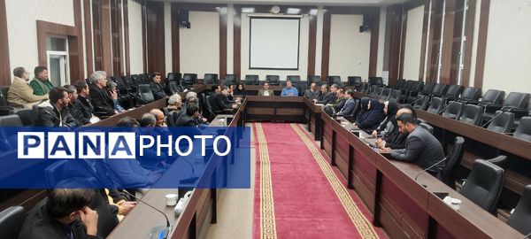 گردهمایی معاون استاندار و فرماندار ویژه تربت حیدریه با فعالان گردشگری و صنایع دستی در آستانه بهار