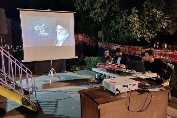 گرامیداشت چهلمین روز تدفین آقای شهید ایران و برگزاری مراسم شب شهادت امام حسن عسکری(ع) با حضور ۸۰۰ نفر
