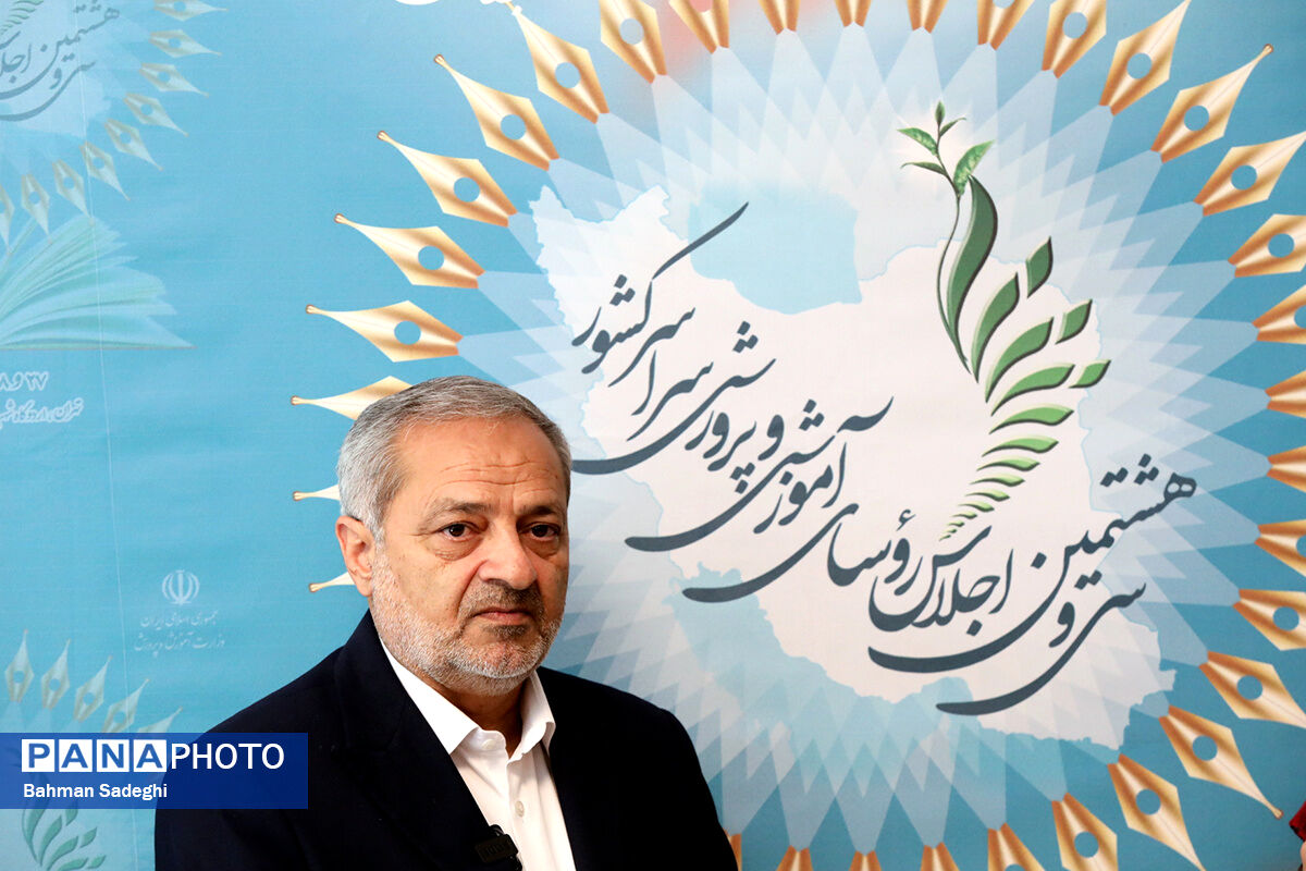آموزش هوش مصنوعی به ۲ میلیون دانش‌آموز و ۱۰۰ هزار معلم/ کسب ۴ مدال نقره و برنز دانش‌آموزان ایرانی در المپیاد جهانی هوش مصنوعی 