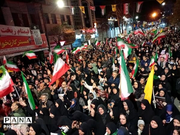اجتماع مردم ملایر و تجدید بیعت با آرمان‌های انقلاب