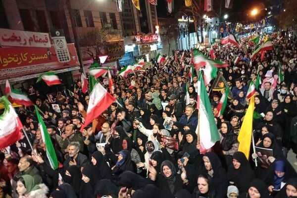 اجتماع مردم ملایر و تجدید بیعت با آرمان‌های انقلاب