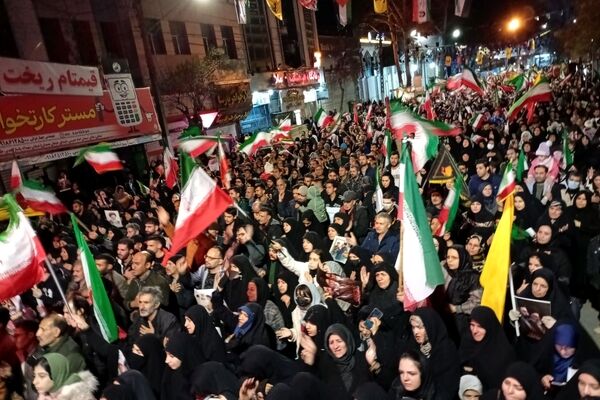 اجتماع مردم ملایر و تجدید بیعت با آرمان‌های انقلاب