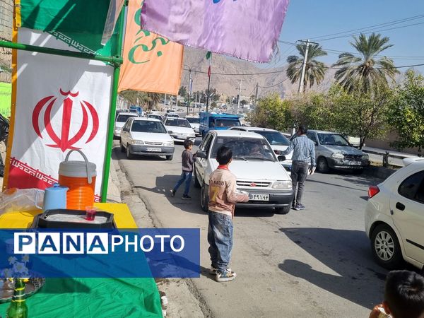 برپایی موکب  توسط هیات دانش‌آموزی و پیشتازان آموزشگاه شهید منصور عامری 