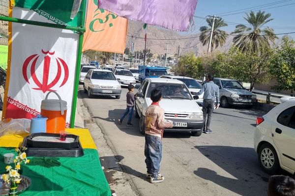 برپایی موکب  توسط هیات دانش‌آموزی و پیشتازان آموزشگاه شهید منصور عامری 