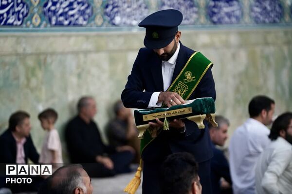 آیین غبارروبی حرم حضرت معصومه(س) با حضور اصحاب رسانه