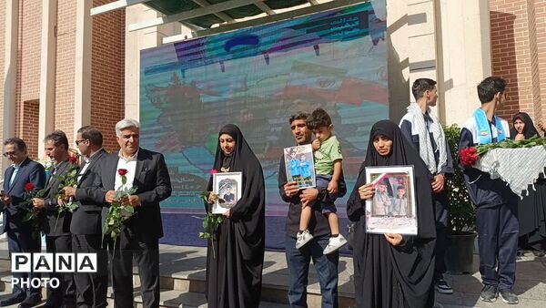 طنین زنگ «مهر، ایثار و شهادت» در هنرستان دارالفنون مشهد