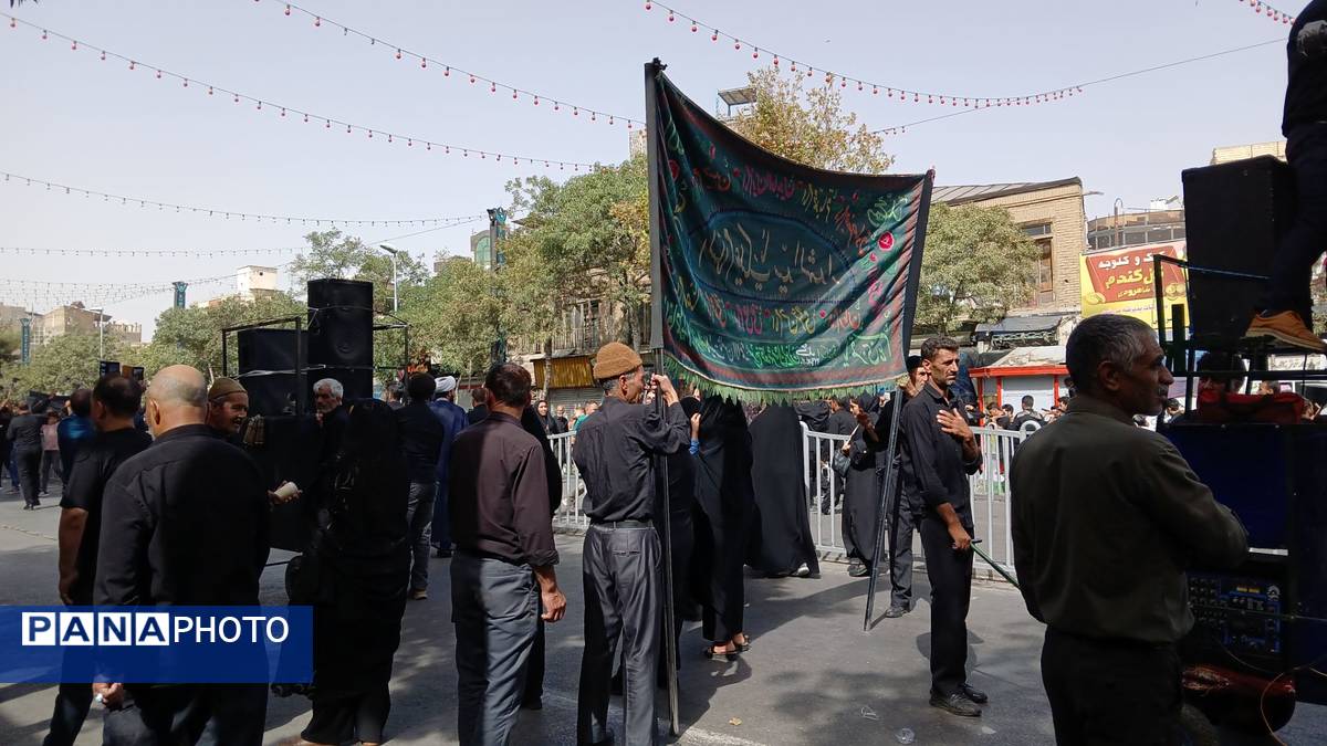 عزاداری زائران حضرت رضا (ع) 