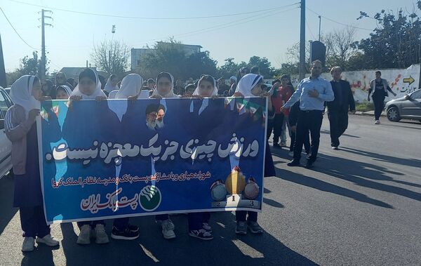 همایش پیاده‌روی در روستای کروا قائمشهر