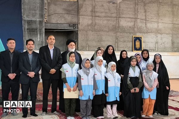 از ایستگاه سلامت تا پیاده‌روی کنار فوتبالیست‌ها