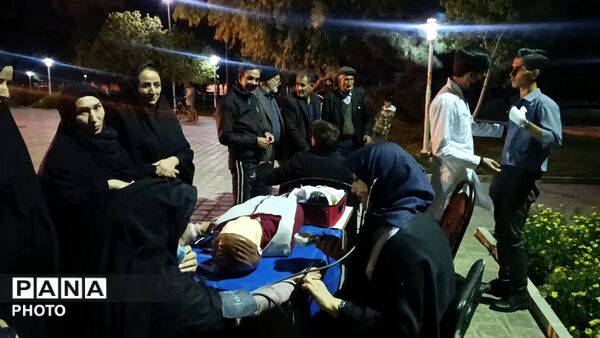 برپایی ایستگاه شبانه رفع اشکالات درسی در بوستان گلها قم