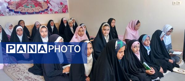 ۷۰ دانش‌آموز در قاب نور؛ مسابقه حفظ قرآن در دارالقرآن ندای رحمت