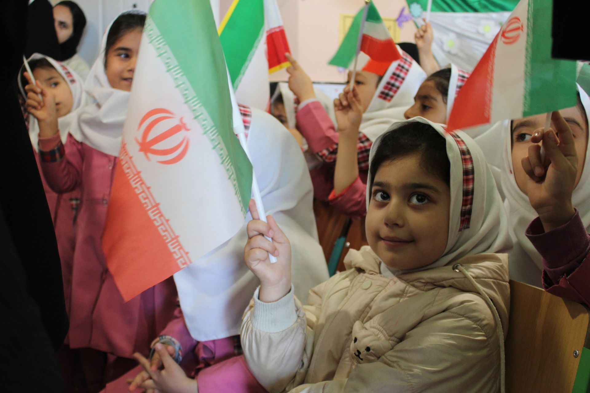 افتتاح دبستان شش کلاسه جانباز حاج عباس علی مجدی در فاروج 