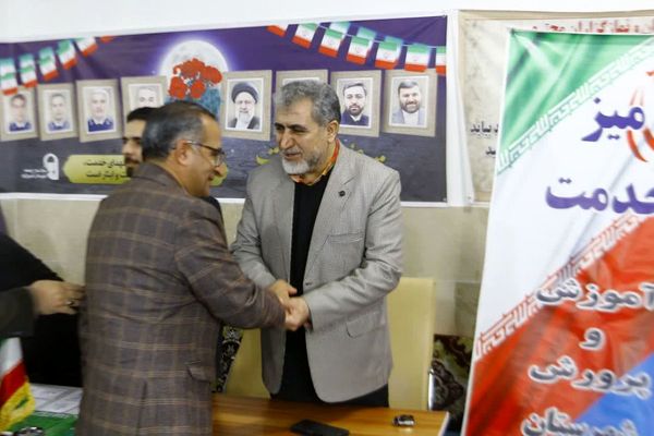 تجدید بیعت مسئولان فیروزکوه با آرمان‌های شهدا در دهه فجر