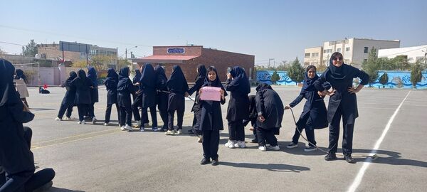 مسابقات درون مدرسه ای در دبیرستان فرهنگ