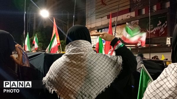 ما میدان داران این آب و خاکیم