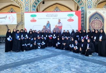  اهدای فرش دست‌بافت به موزه آستان قدس رضوی نمونه‌ای از فرهنگ غنی ایرانی است