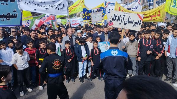 برگزاری راهپیمایی ۱۳ آبان با حضور پرشور مردم در شهرستان خواف 