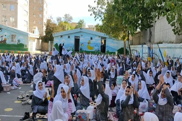اردوی یک روزه درون مدرسه‌ای در دبستان دخترانه فردوسی 2 ناحیه یک اردبیل