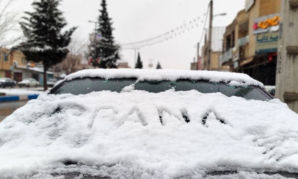 لردگان میزبان اولین برف زمستانی 
