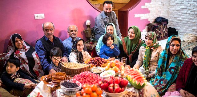 پیوند با خویشاوندان به انسان احساس تعلق و امنیت می‌دهد