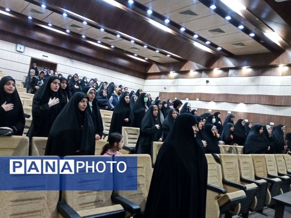 همایش‌مادران‌قهرمان‌پرور‌ در‌ سالن‌‌ باقرالعلوم‌ شهرستان قدس