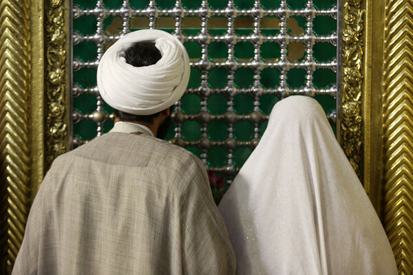جشن ازدواج ۳۲۵ زوج جوان در حرم حضرت معصومه (س)