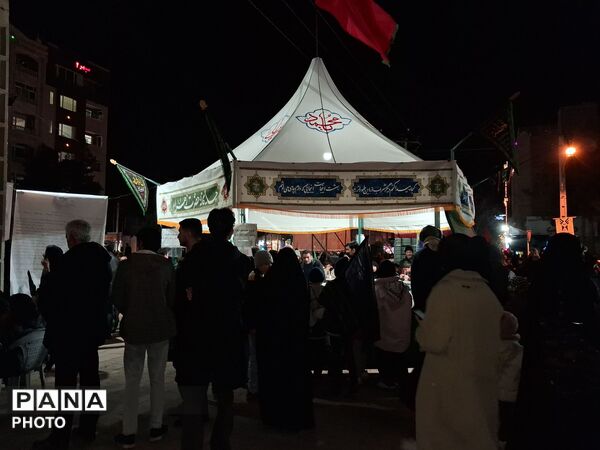  خدمات رسانی موکب ها در بلوار فضل نیشابور