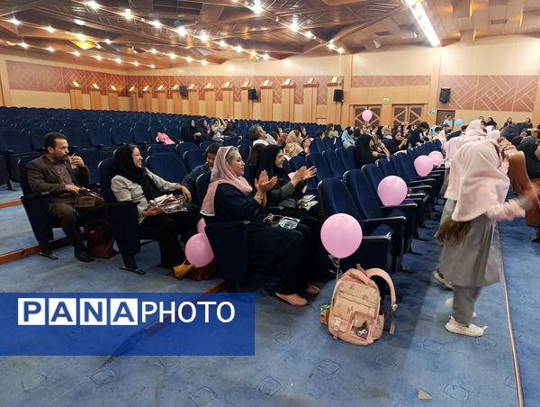 برگزاری جشن شکوفه ها در بجنورد